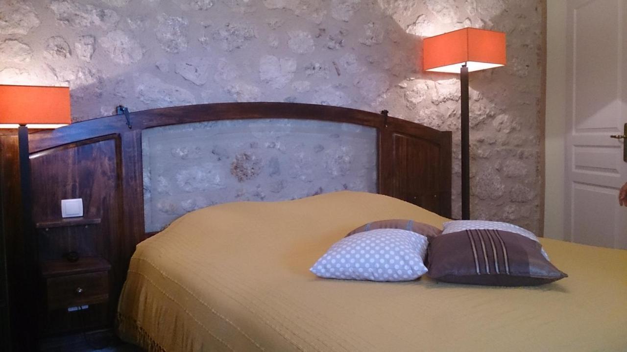 Chambres Et Tables D'Hotes "Au Pres De Ma Blonde" Senouillac Eksteriør billede